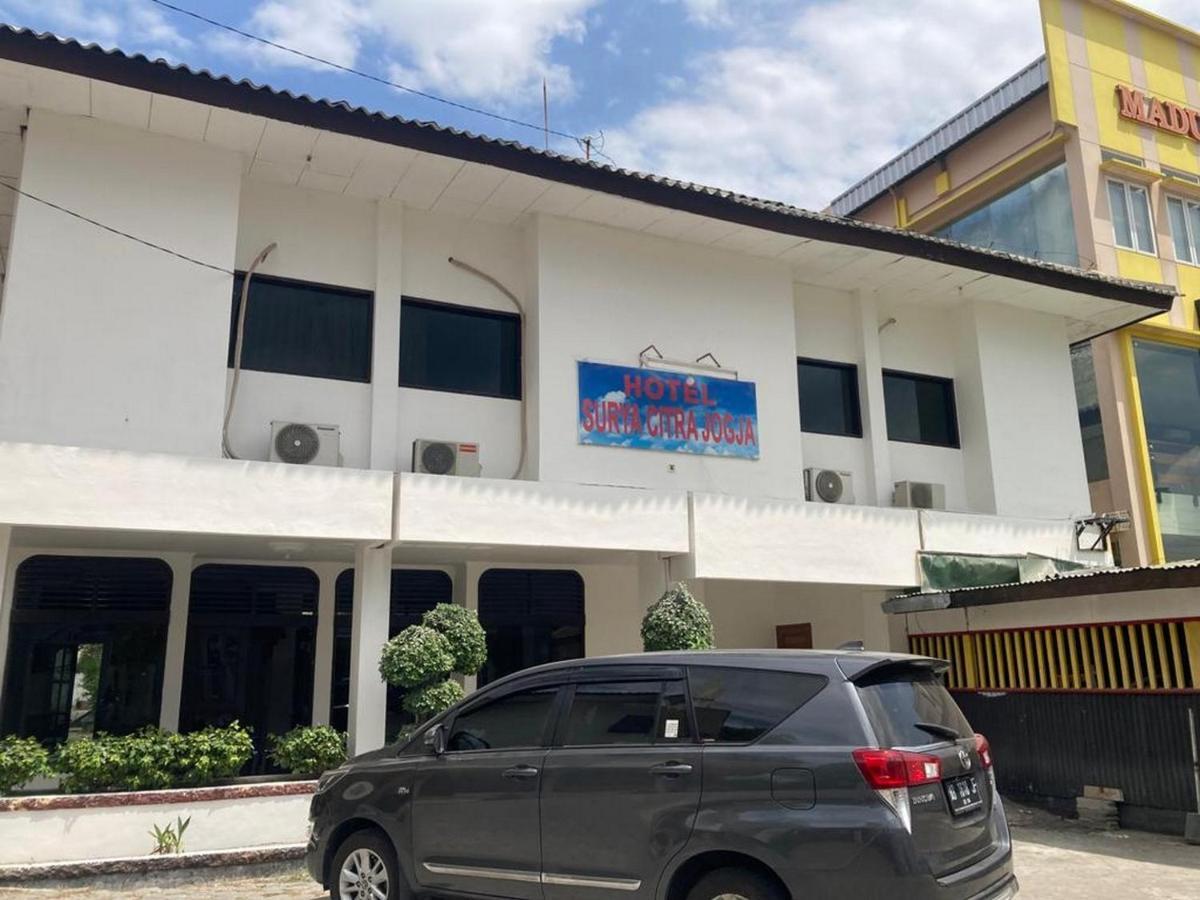 Hotel Surya Citra Jogja A Mitra Reddoorz Джокьякарта Экстерьер фото